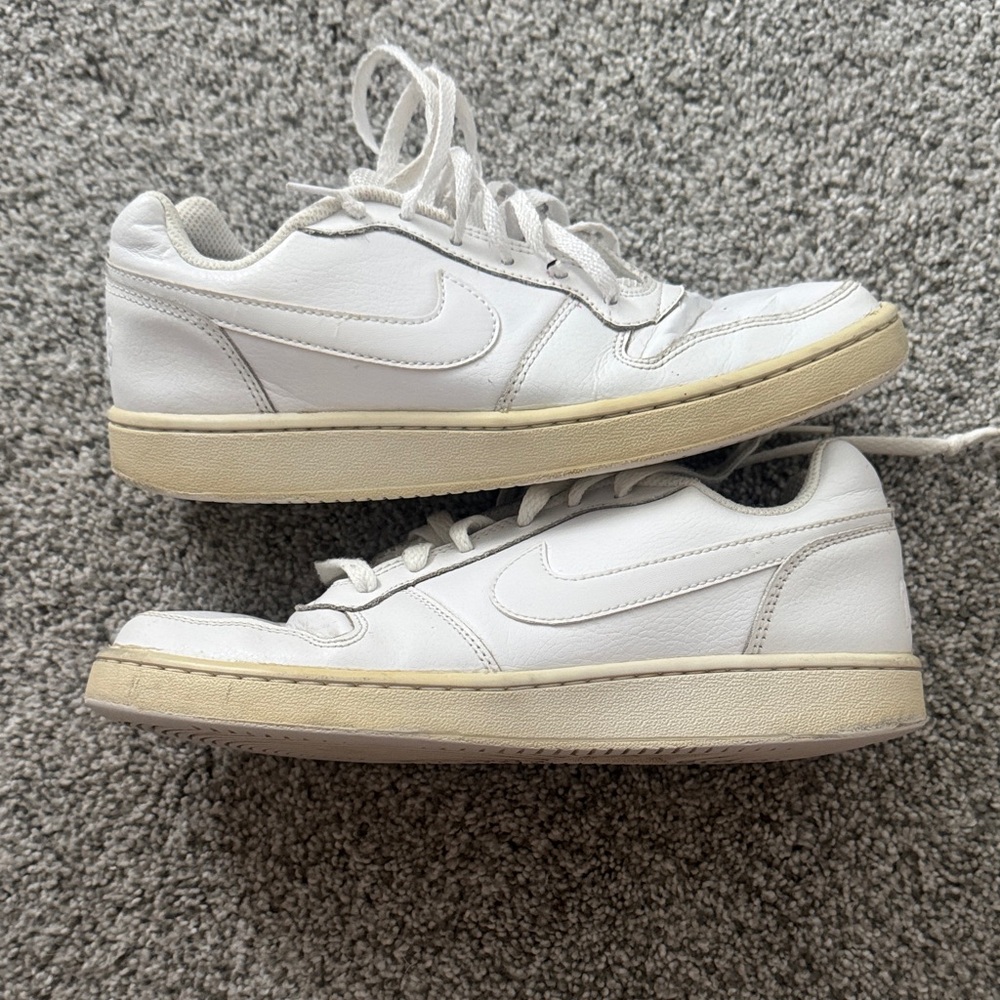 Nike White and Cream Low-Top Sneakers